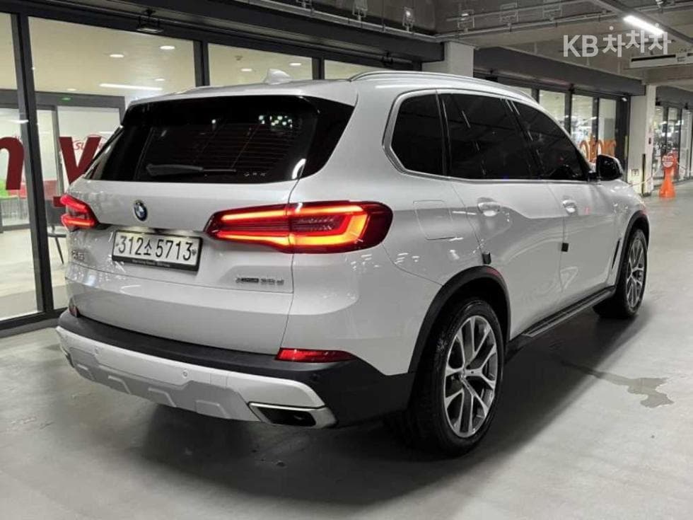 BMW X5 (G05)xDrive 30d xLine - 4