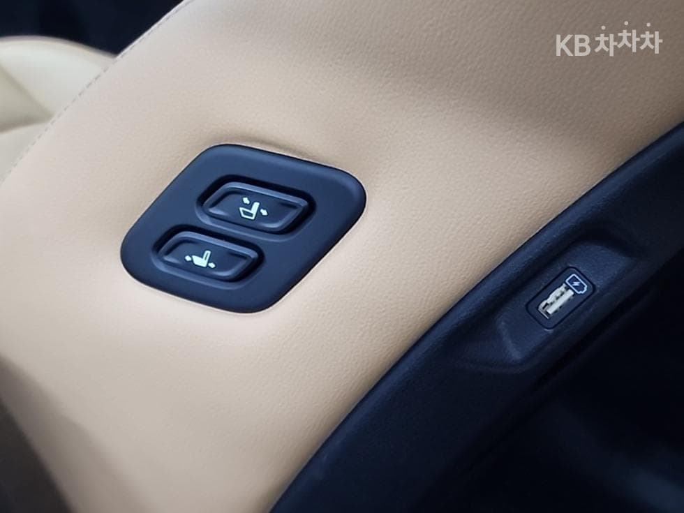Киа The New (фейслифт) Sorento MQ42.2 Дизел 2WD Noblesse - 13