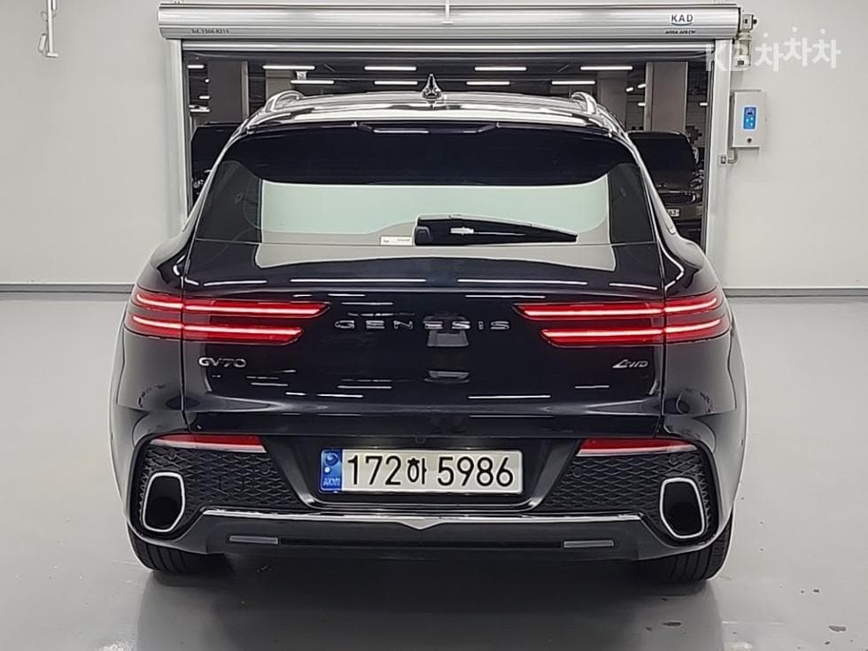 Genesis GV70Gasoline 2.5T AWD - 3