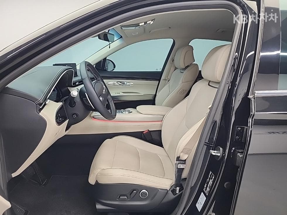 Genesis GV70Gasoline 2.5T AWD - 11