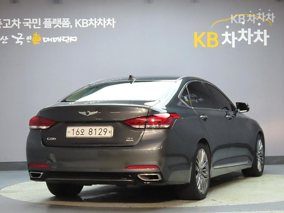 Genesis G803.8 GDI AWD Premium Luxury - 2