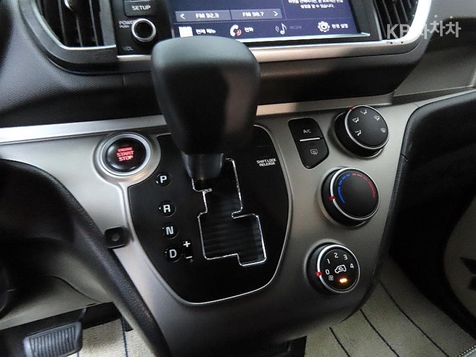 Kia The New (facelift) Ray (van)1.0 Gasoline Signature - 9