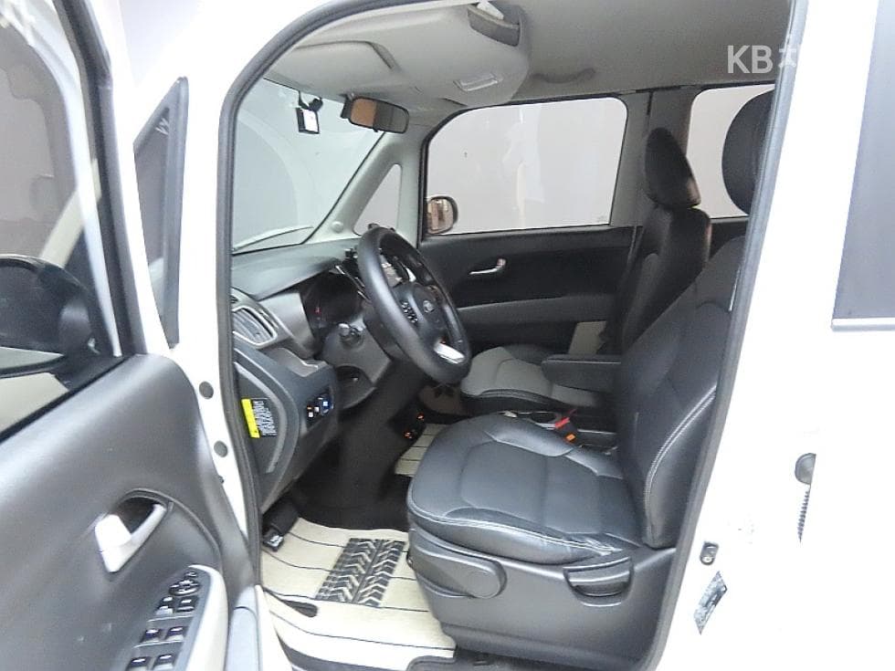 Kia The New (facelift) Ray (van)1.0 Gasoline Signature - 10
