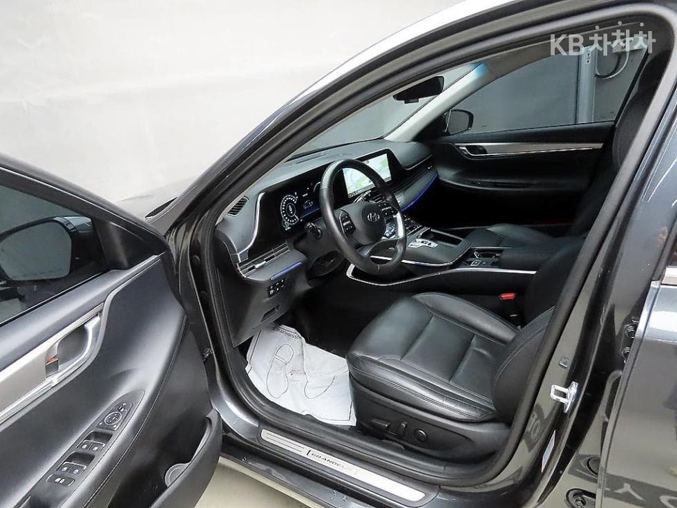 Hyundai The New (facelift) Grandeur (Azera) Hybrid2.4 Le Blanc - 5