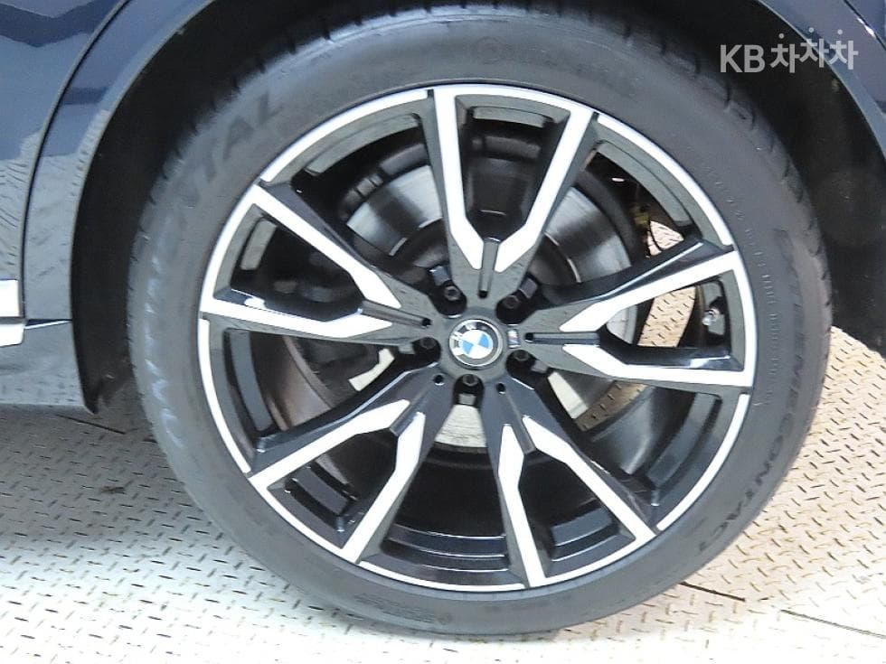 BMW X7(G07)xDrive 40d M Sport - 20