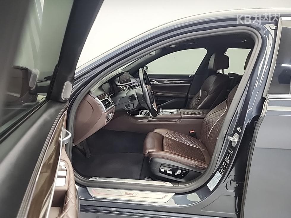 BMW 7시리즈 (G11)740Li xDrive Design Pure Excellence - 11