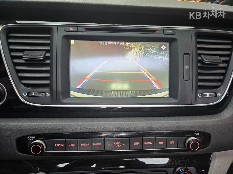Kia All New Carnival9-seater 2.2 Diesel Prestige - 8
