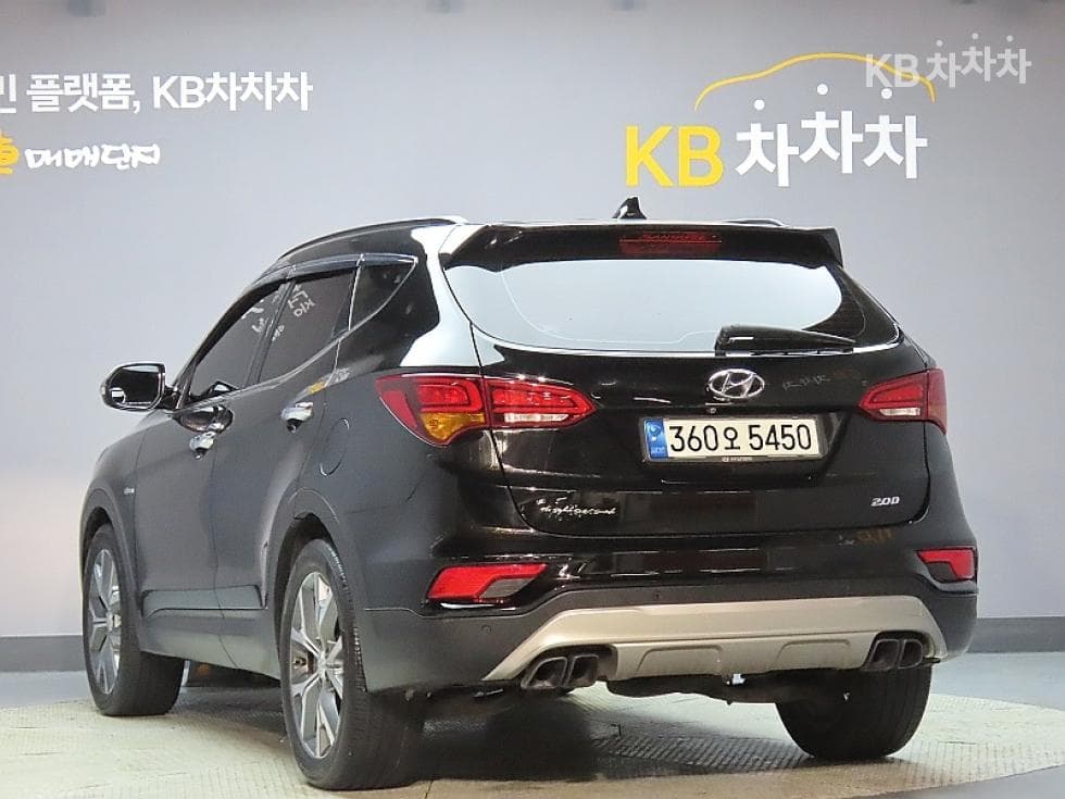 Hyundai Santa Fe The PrimeDiesel Hyundai R-engine 2.0 diesel 2WD 5-seater 1 million Standard - 4