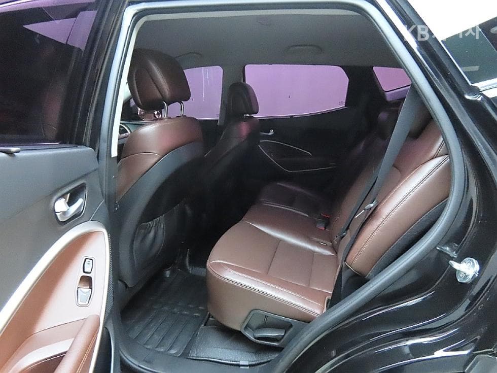 Hyundai Santa Fe The PrimeDiesel Hyundai R-engine 2.0 diesel 2WD 5-seater 1 million Standard - 11