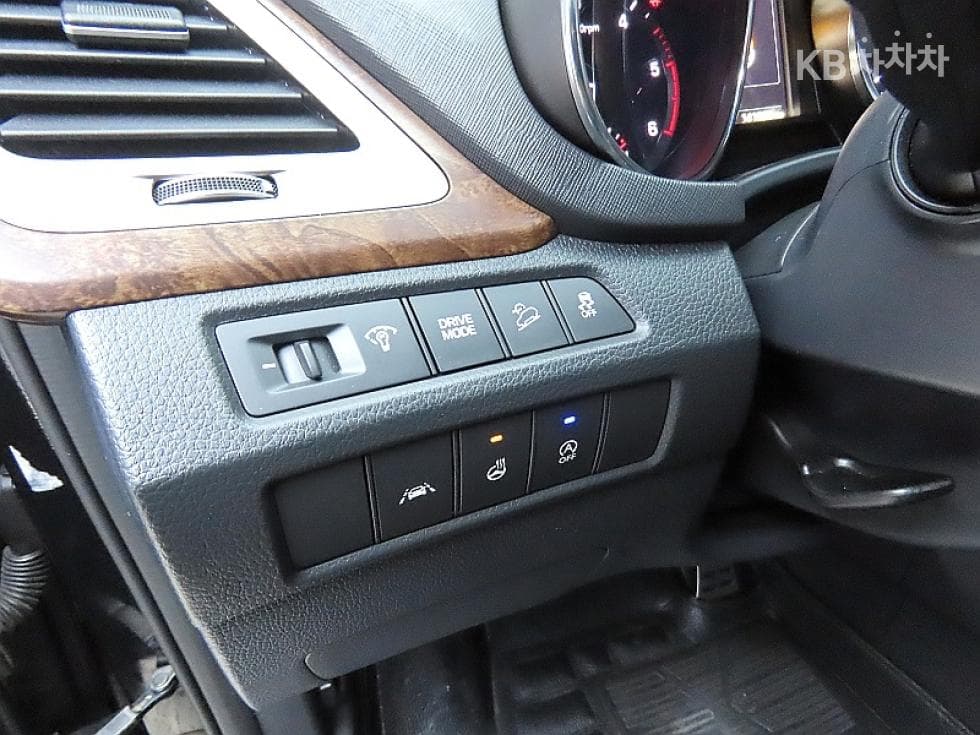 Hyundai Santa Fe The PrimeDiesel Hyundai R-engine 2.0 diesel 2WD 5-seater 1 million Standard - 12