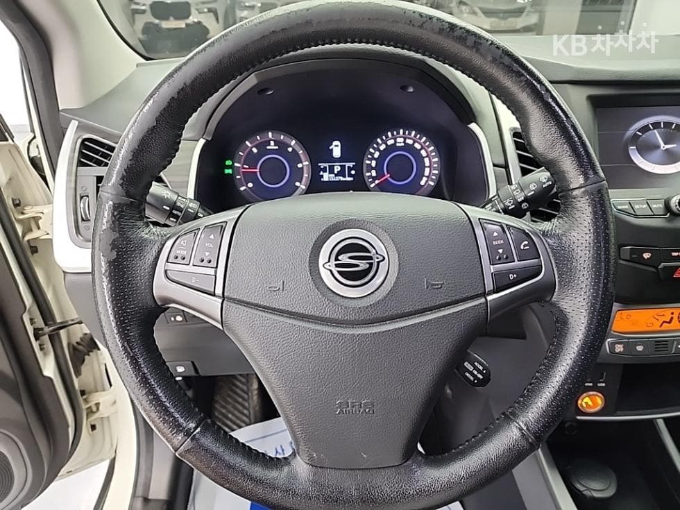 КейДжи Мобилити Нов코란도 C2.2 DX 2WD - 9