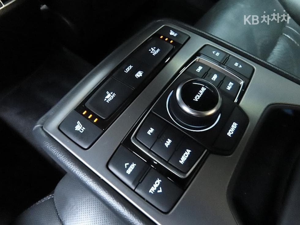 Hyundai GenesisDHG330 Premium - 18