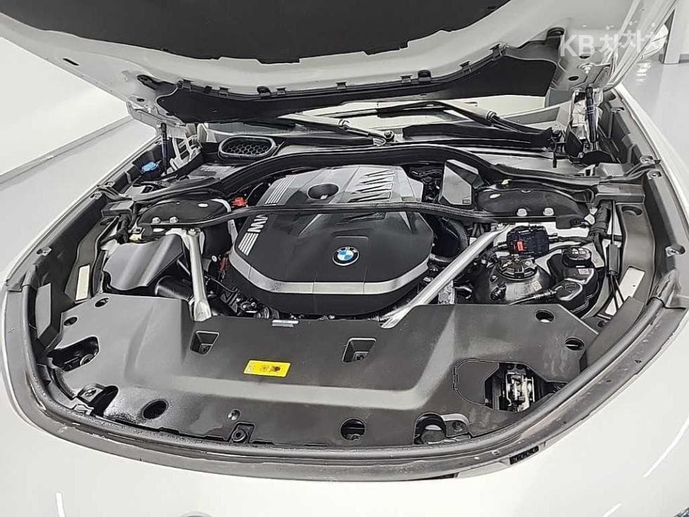 BMW 7시리즈(G70)750e xDrive DPE Executive - 5