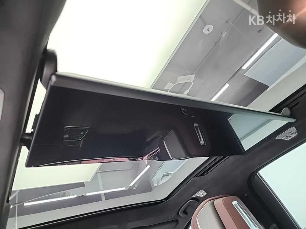 BMW 7시리즈(G70)750e xDrive DPE Executive - 13