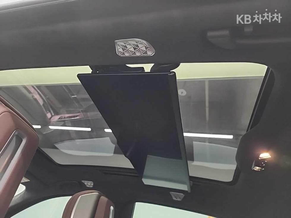 BMW 7시리즈(G70)750e xDrive DPE Executive - 15