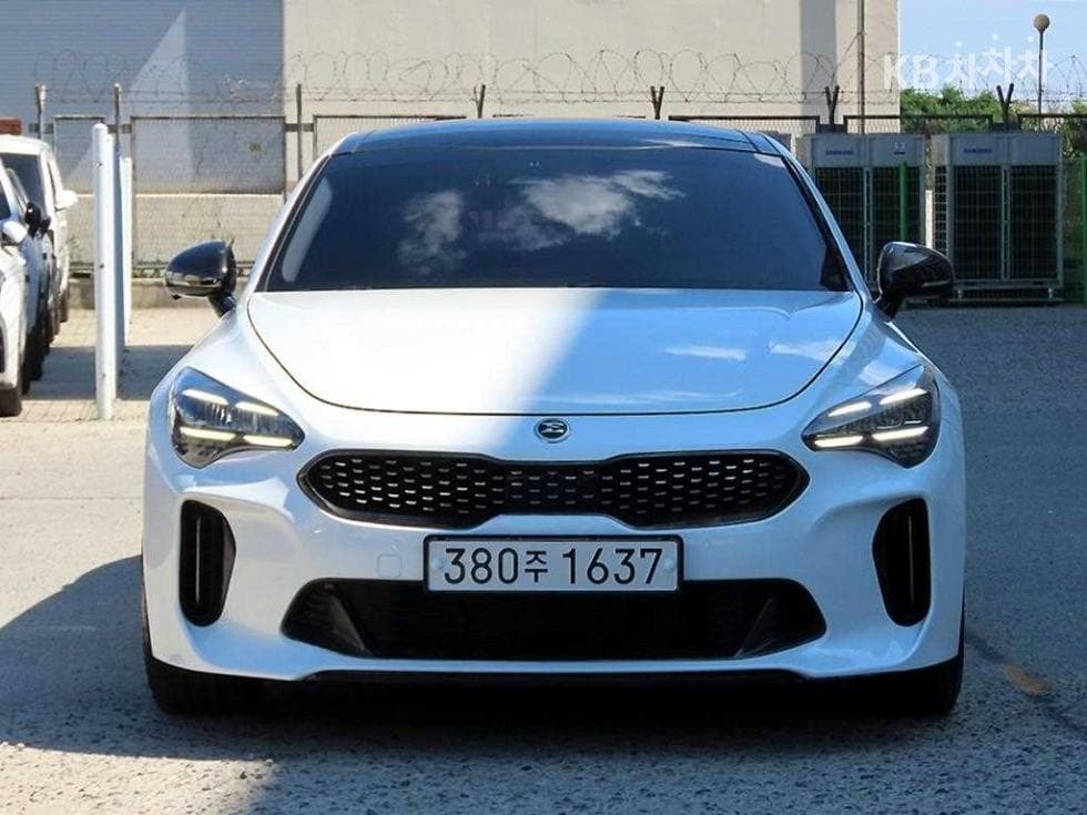Киа Stinger Майстор 2.5L бензин Турбо 4x4 Masters - Image 1