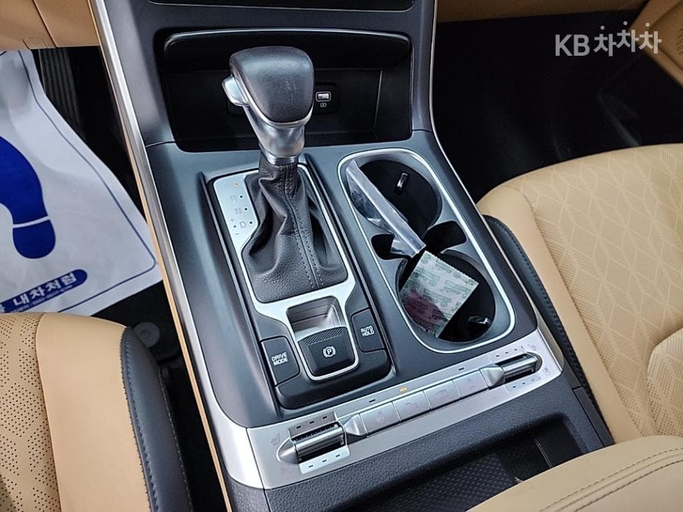 Kia Carnival 4th generationD2.2 9-seater Prestige - 8