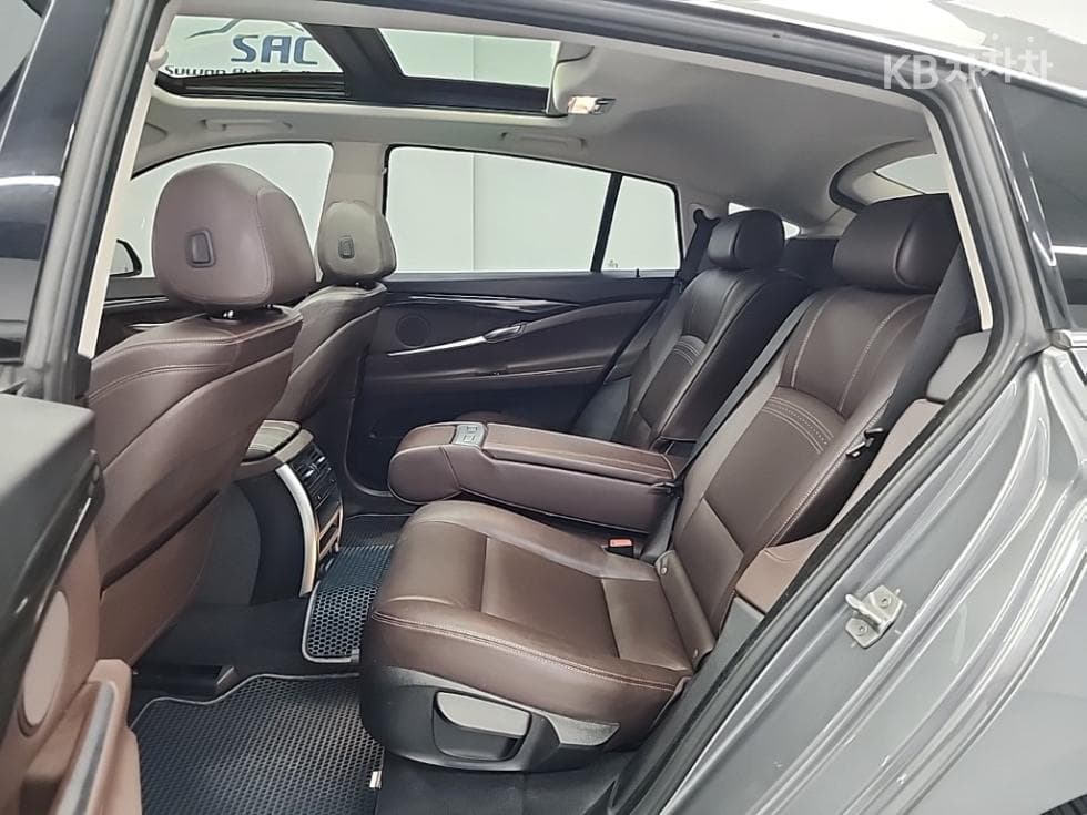 BMW Gran TurismoGT 30d xDrive Лукс F07 - 12