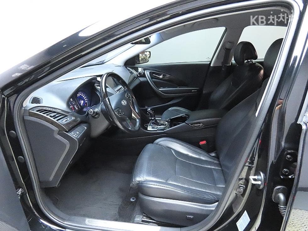 Hyundai Grandeur (Azera)HGHG300 프라임 - 10