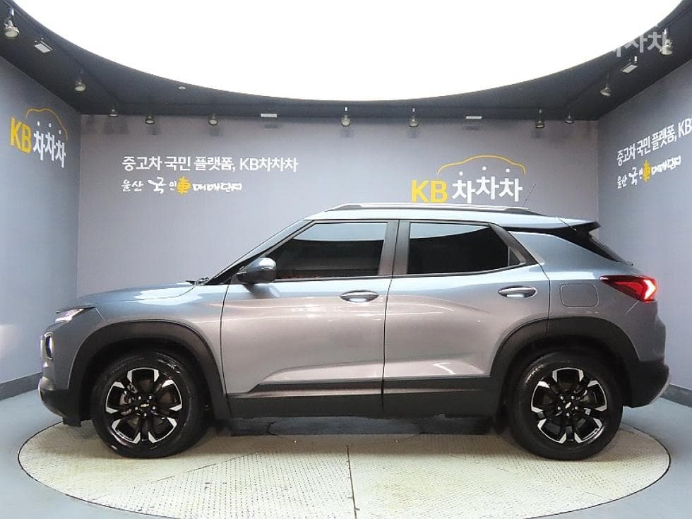 GM Korea Trailblazer1.35 Gasoline 2WD Premier - 5