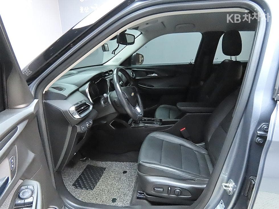 GM Korea Trailblazer1.35 Gasoline 2WD Premier - 10