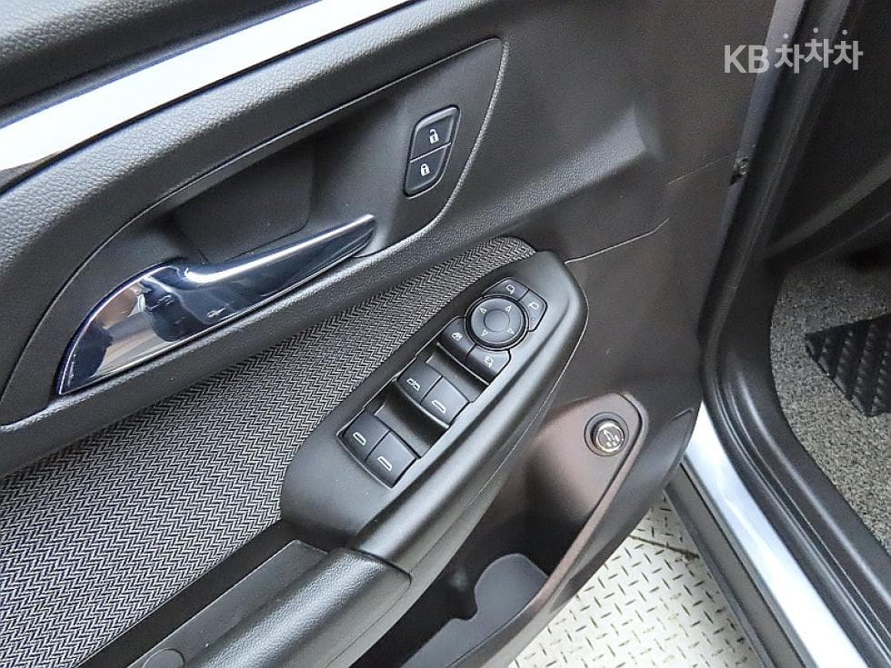 GM Korea Trailblazer1.35 Gasoline 2WD Premier - 13