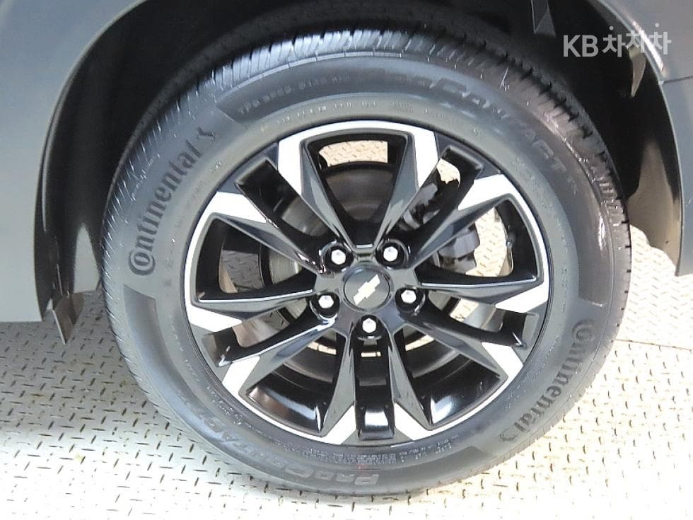 GM Korea Trailblazer1.35 Gasoline 2WD Premier - 20