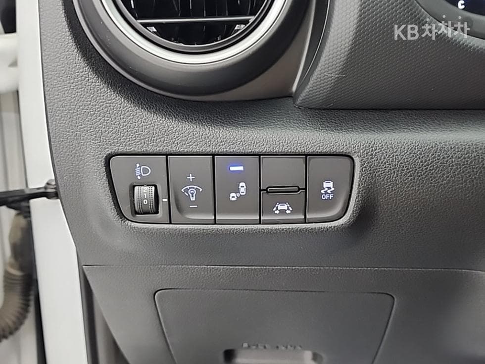 Хюндай Kona1.6 Турбо Modern초이스 - 17