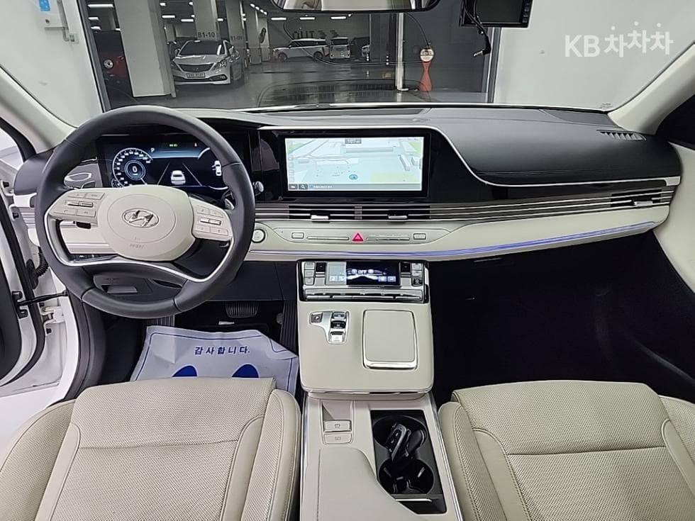 Хюндай The New (фейслифт) Grandeur (Azera)2.5 Le Blanc - 7