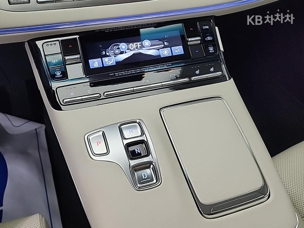 Хюндай The New (фейслифт) Grandeur (Azera)2.5 Le Blanc - 8