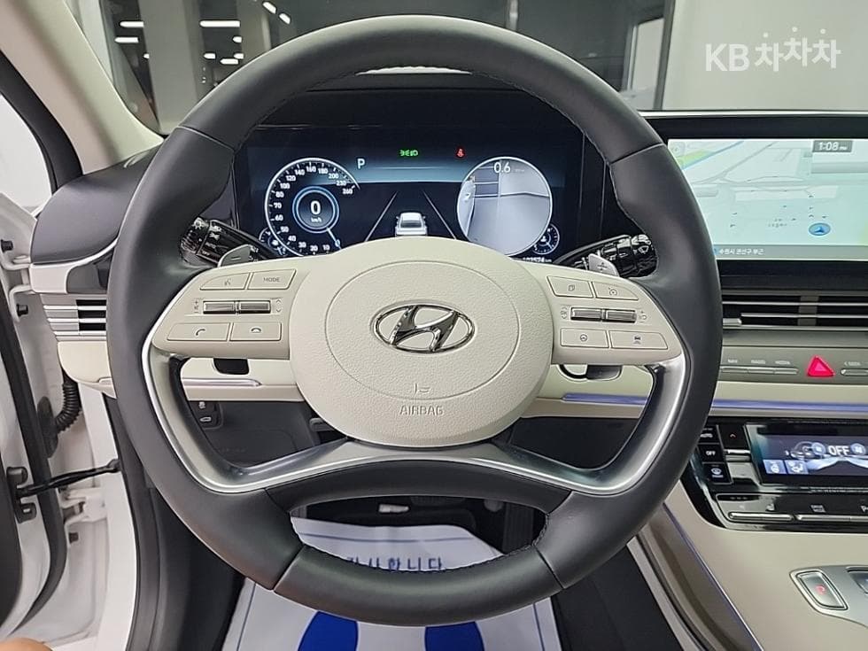 Хюндай The New (фейслифт) Grandeur (Azera)2.5 Le Blanc - 9