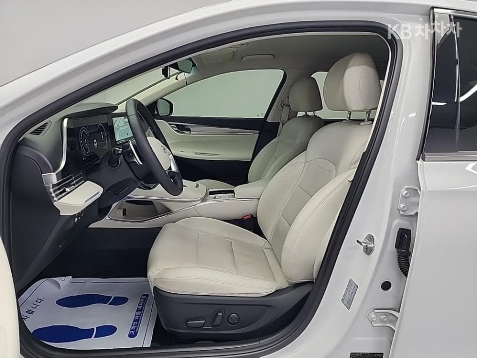 Хюндай The New (фейслифт) Grandeur (Azera)2.5 Le Blanc - 11