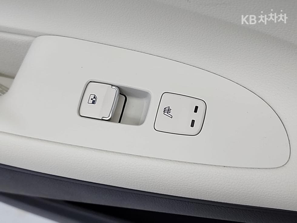 Хюндай The New (фейслифт) Grandeur (Azera)2.5 Le Blanc - 14
