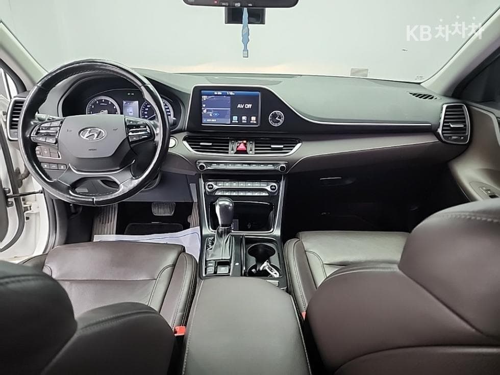 Hyundai Grandeur (Azera)IGRental car 3.0 LPi Modern Standard - 7