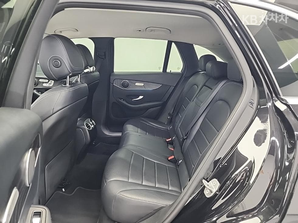 Mercedes-Benz GLC(X253)300 4Matic Standard - 12