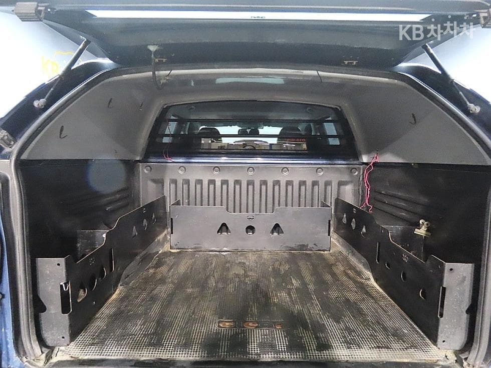 КейДжи Мобилити Rexton 스포츠2.2 4x4 Престиж - 19