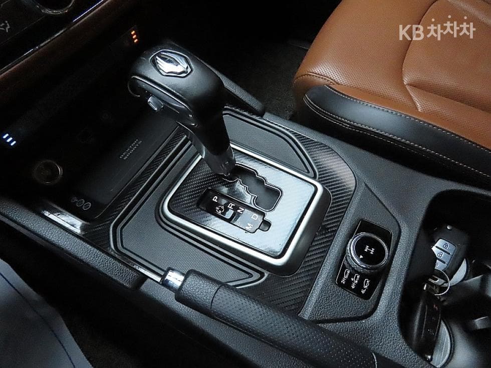 KG Mobility Rexton 스포츠2.2 4WD Noblesse - 9