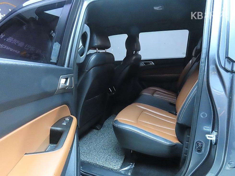 KG Mobility Rexton 스포츠2.2 4WD Noblesse - 11