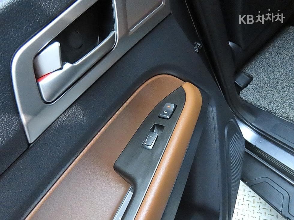 KG Mobility Rexton 스포츠2.2 4WD Noblesse - 18