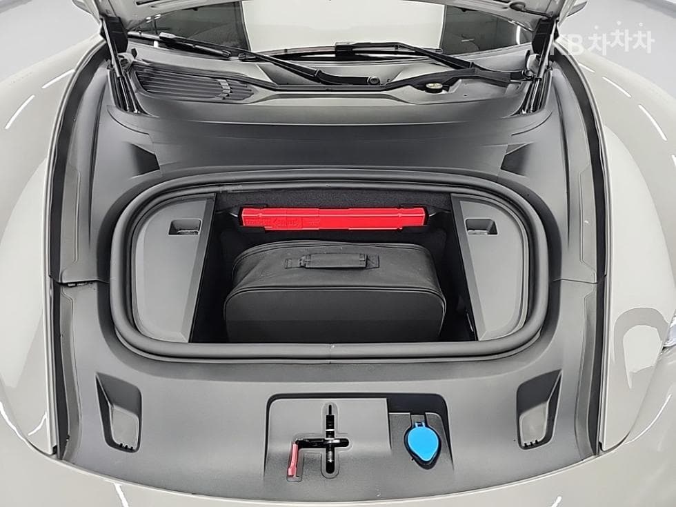 Porsche Taycan Cross Turismo4S - 5