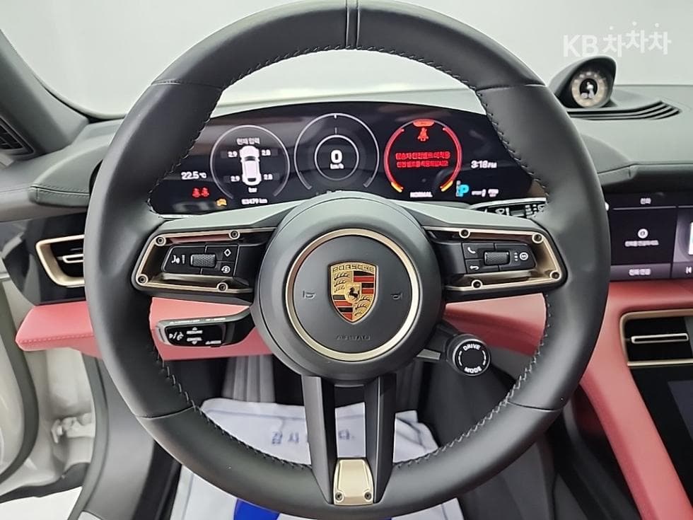 Porsche Taycan Cross Turismo4S - 9