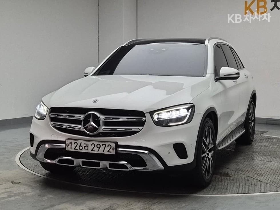 Mercedes-Benz GLC(X253) 300 4Matic Standard - Image 1