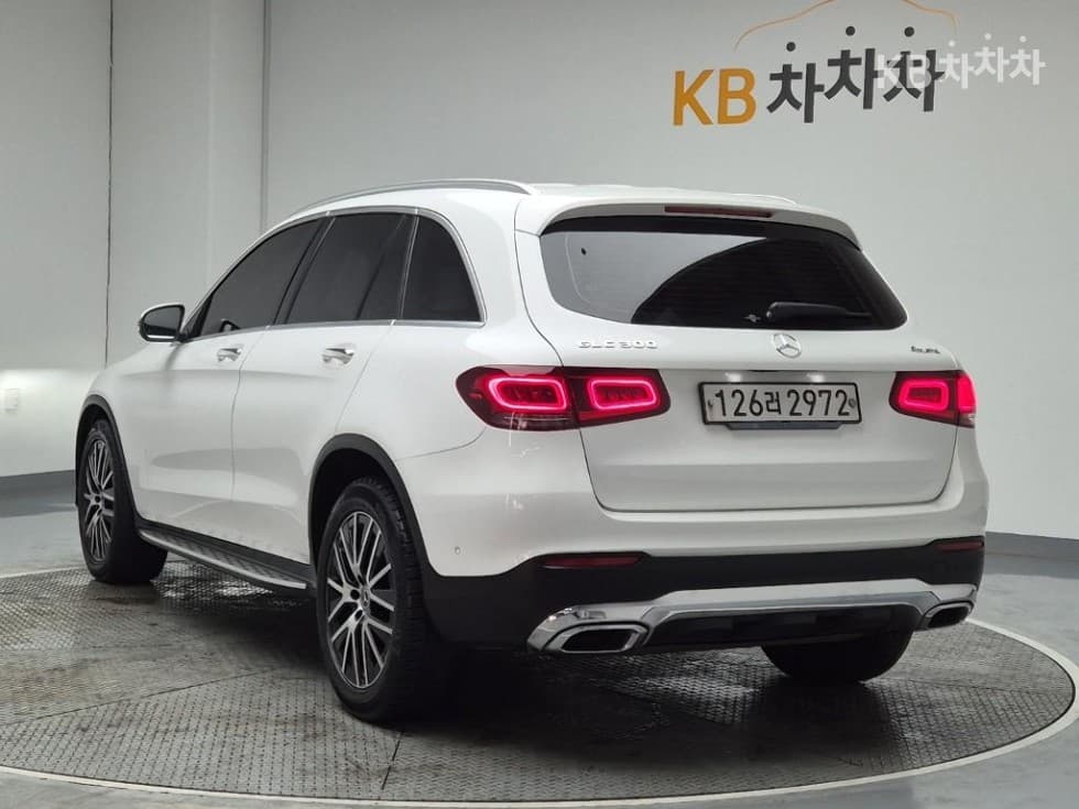 Mercedes-Benz GLC(X253)300 4Matic Standard - 2