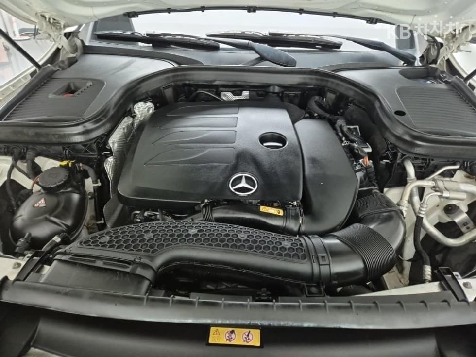 Mercedes-Benz GLC(X253)300 4Matic Standard - 5