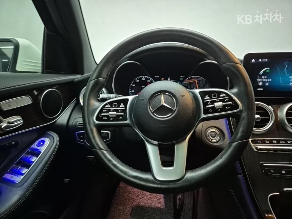 Mercedes-Benz GLC(X253)300 4Matic Standard - 9