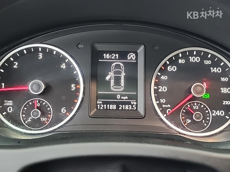 Volkswagen Нов Tiguan2.0 Турбо Дизел Инжекция Premium 5N - 6