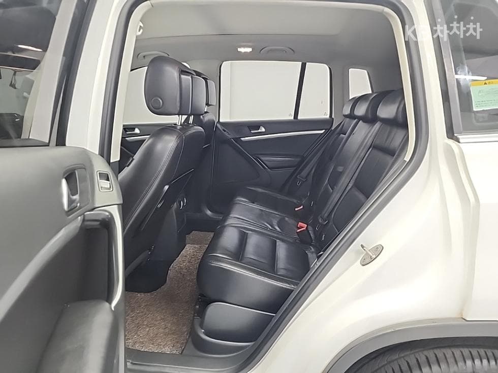 Volkswagen Нов Tiguan2.0 Турбо Дизел Инжекция Premium 5N - 12