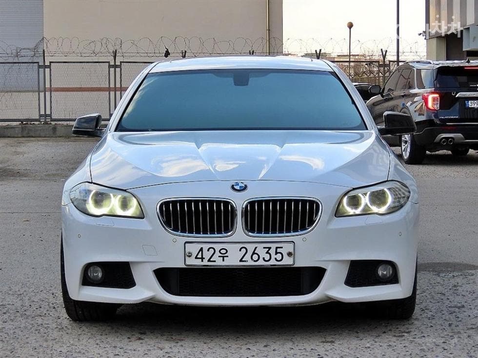 BMW Нов5 Серия 520d F10(10~16년) - Image 1