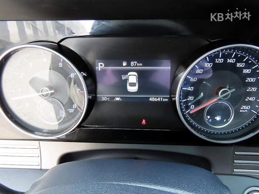 Hyundai The New (facelift) Grandeur (Azera)3.3 Exclusive - 9