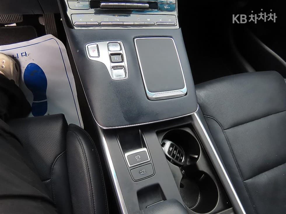 Hyundai The New (facelift) Grandeur (Azera)3.3 Exclusive - 10